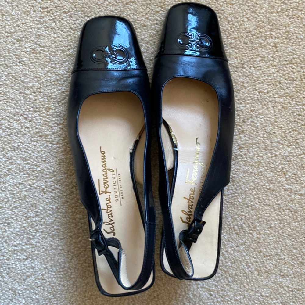 Ferrara o Black Slingback Pump size 7B